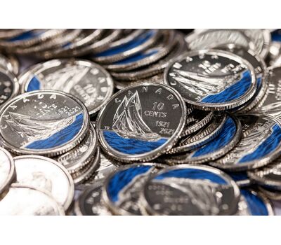  Монета 10 центов 2021 «100 лет шхуне «Синеносая» Канада (цветная), фото 3 